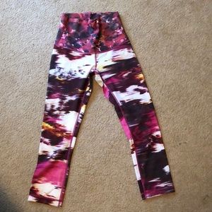 Cropped high waisted leggings